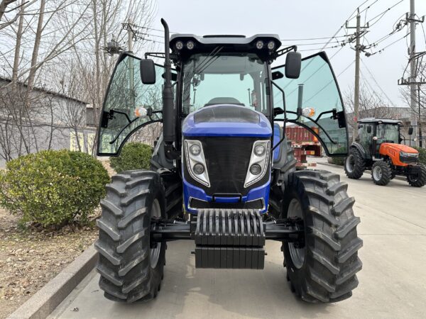 1254-120 HP (SINOVOL) con cabina - Imagen 2